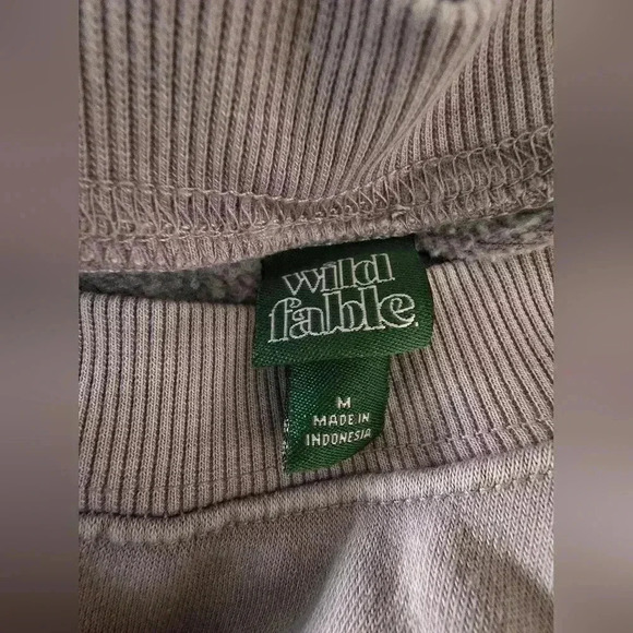 Wild Fable Cropped Crewneck Pullover Sweatshirt Berry Pink - Picture 11 of 11